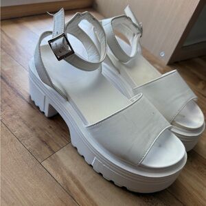 Nasty Gal white Chunky Sandals